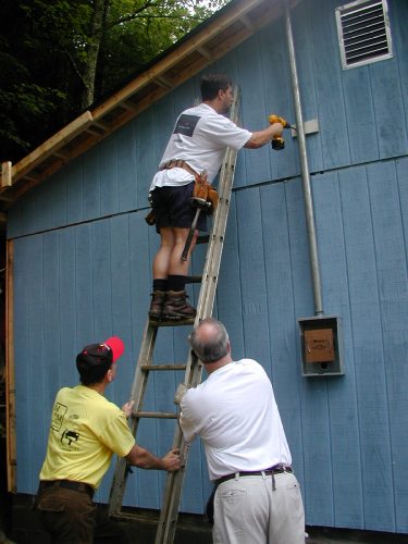 030702-0814-012-rl.jpg 37.3K